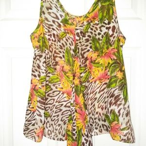 Dots floral tank size med great condition